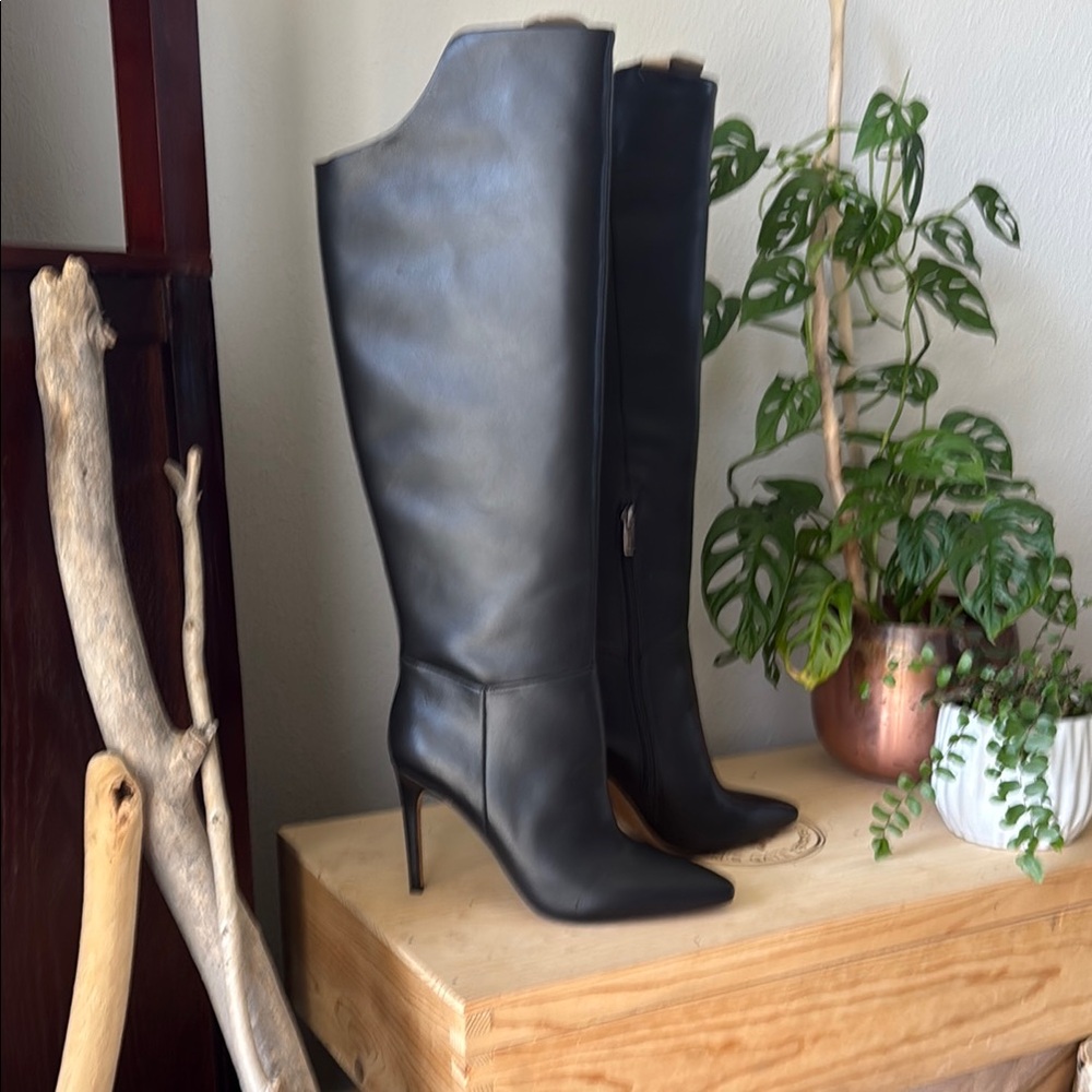 Vince Camuto Elegant Black Heeled Boots
